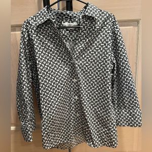 Foxcroft Easy Care Poplin Button Down Shirt. Size XL. Perfect condition.